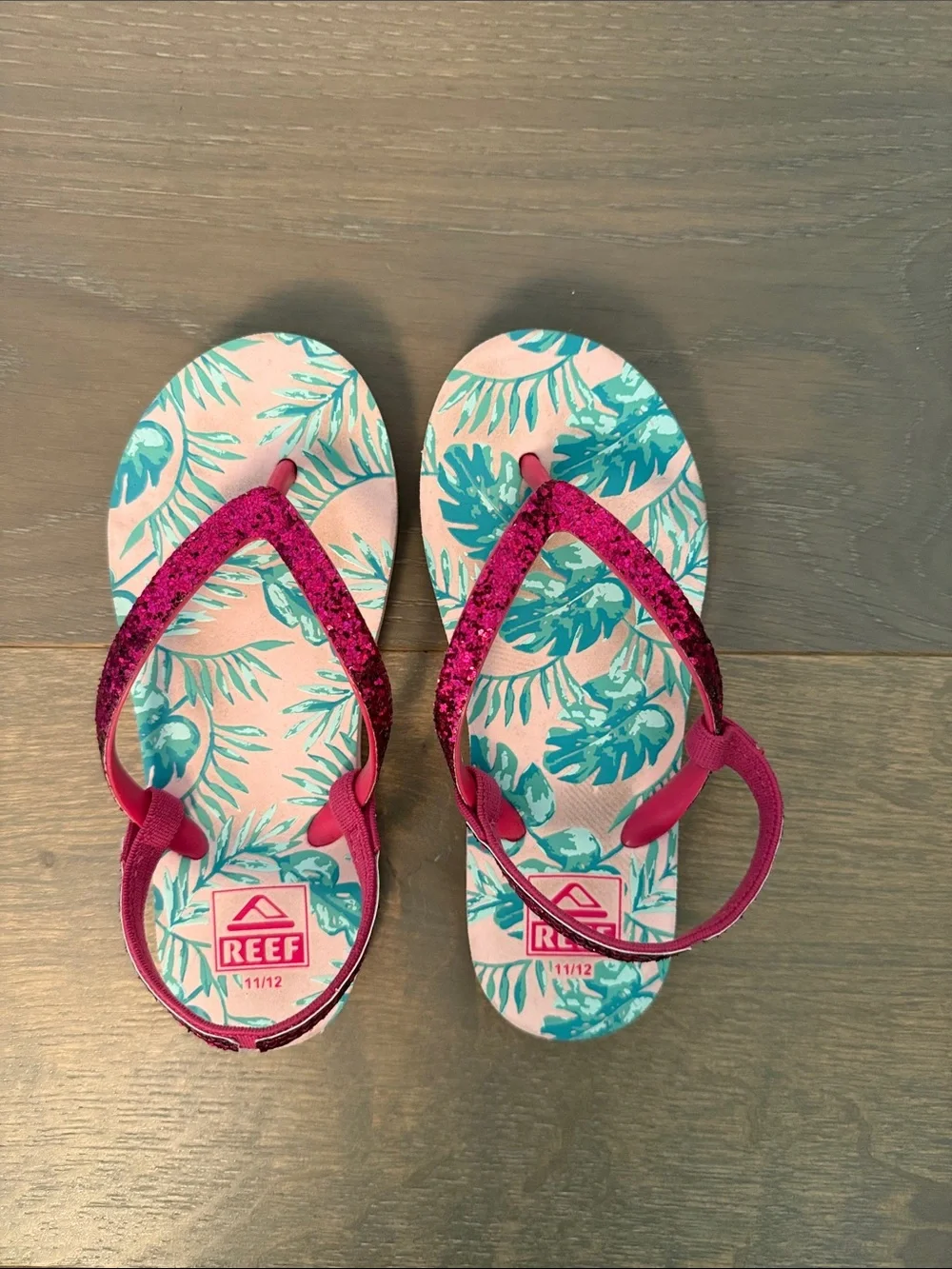 Reef Kids Hot Pink Glitter Strap Tropical Print Sandals